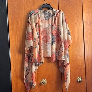 Rue21 Black and Cream Floral Top